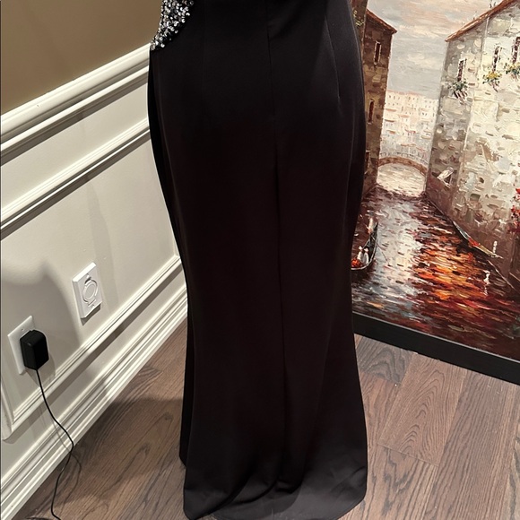 One Shoulder Sequins Detail Split Thigh Formal Dress - Picture 13 of 17